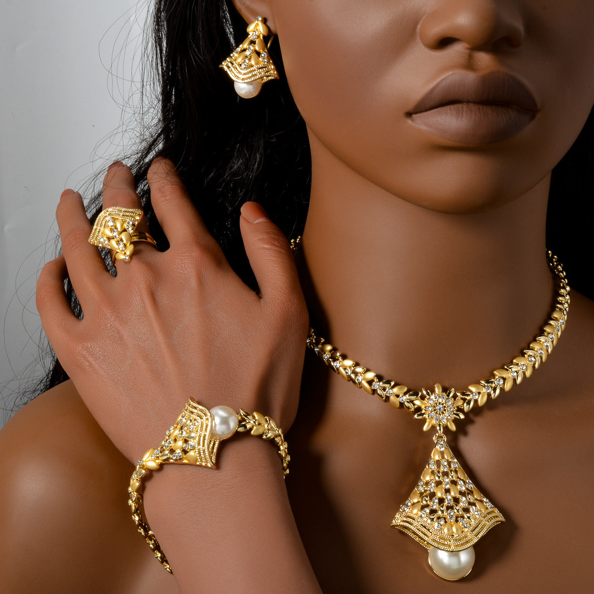 Jewelry 18k Gold-Plated Leaf Necklace
